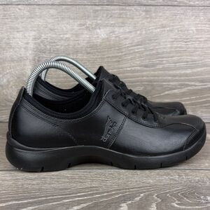 Dansko Elise Women’s Sz 9.5-10/EU 40 Black Leather Low Lace Up Comfort Sneakers